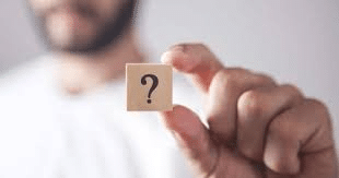 Question pratique : lorsque les statuts sont modifiés sur un point, doivent-ils être (re)déposés au greffe dans leur intégralité ?